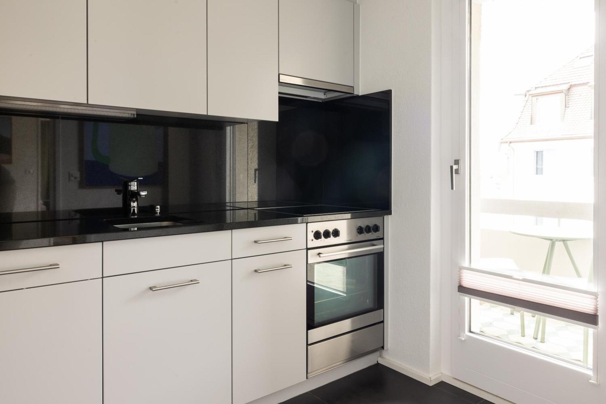 Ema House Serviced Apartments Aussersihl Zurique Exterior foto