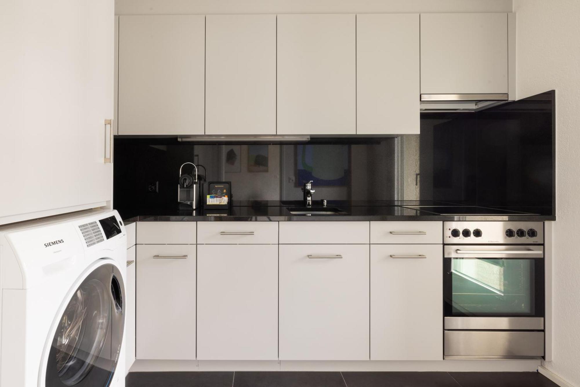 Ema House Serviced Apartments Aussersihl Zurique Exterior foto